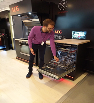 洗碗機(jī)實(shí)驗(yàn)室